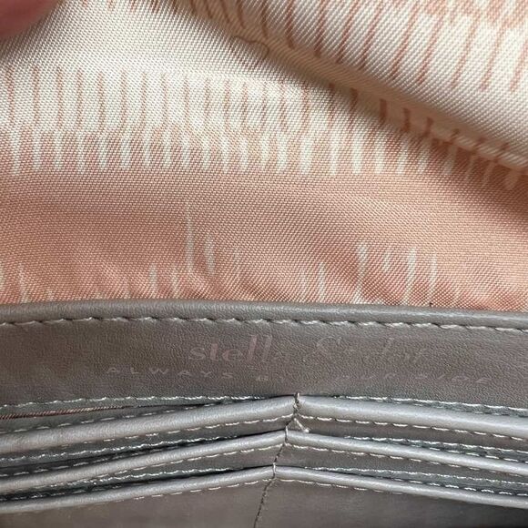 Stella & Dot Gray with Silver Geometric Print and Resin Crystal Clutch - Picture 5 of 7